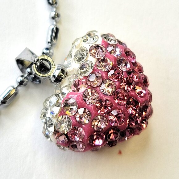 Small Pink Heart Shape Pendant on a 18K Silver Necklace - Picture 6 of 12